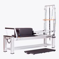 Aluminum Physio Reformer: Tower and box included, versatility and multifunctionality (Upholstery colors available) Aluminum Physio Reformer: Tower and box included, versatility and multifunctionality (Upholstery colors available)